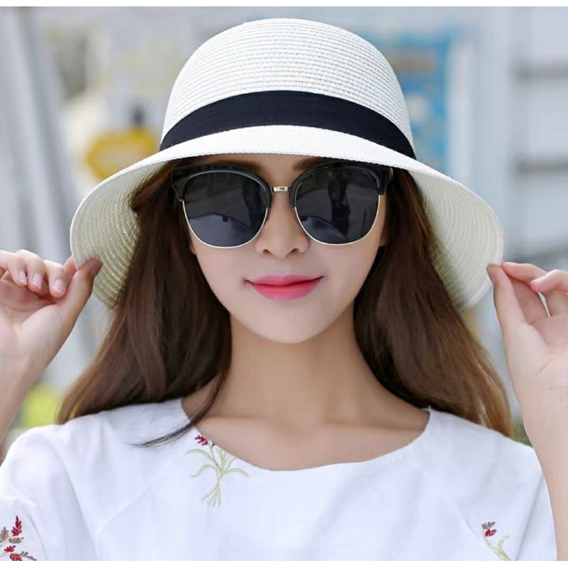 Mũ nón rộng vành đi biển chống nắng