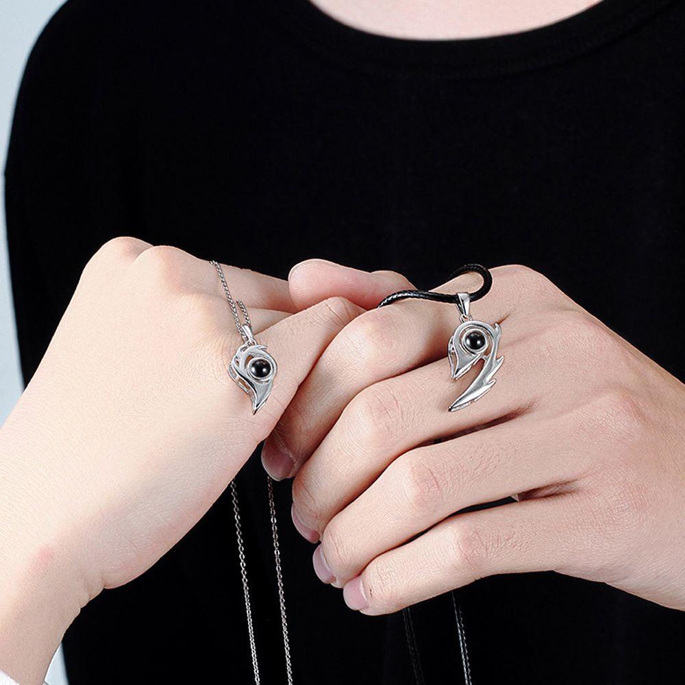 Vòng cổ Mặt Trái Tim Khắc Chữ I Love You Bằng 100 Ngôn Ngữ