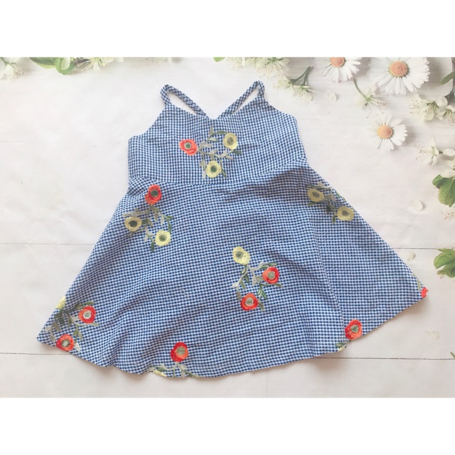 Váy thiết kế 2 dây