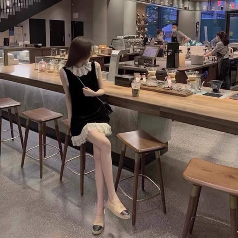 Váy cổ ren tiểu thư