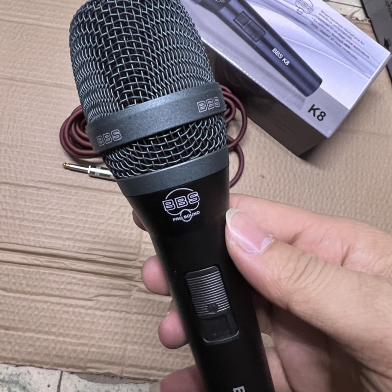 Mic Có Dây,Mic Hát Karaoke Thu Âm Đa Năng BBS K8 Và BBS K99 Chống Hú , Hát Nhẹ Và Êm bảo hành 1 năm