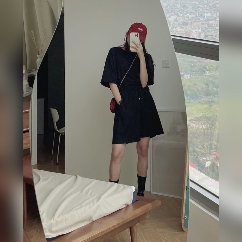 Set đồ dáng rộng gồm áo phông oversize và quần cạp chun thoải mái Aimee closet