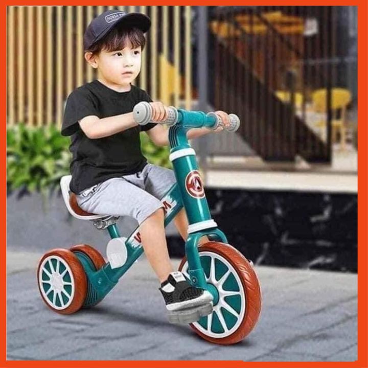 xe thăng bằng trẻ em - xe chòi chân motion - xe vừa làm xe thăng bằng - xe có bàn đạp có thể đạp