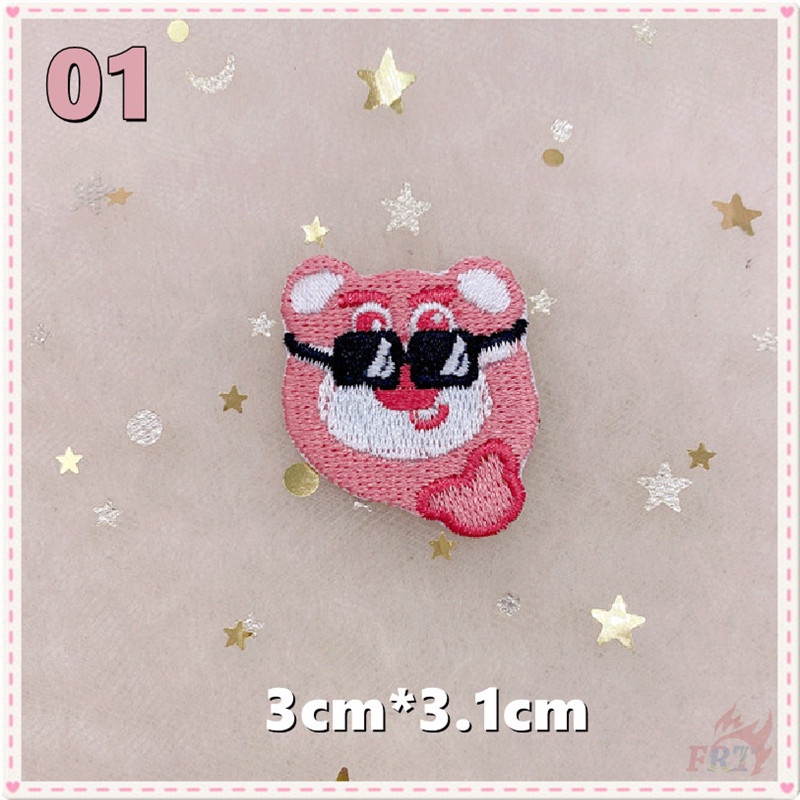 ☸ Miếng Dán Tự Dính Hình Gấu Trong Phim Toy Story Dễ Thương ☸ 1 Miếng Dán Quần Áo Hình Gấu Và Dâu Hoạt Hình Đáng Yêu