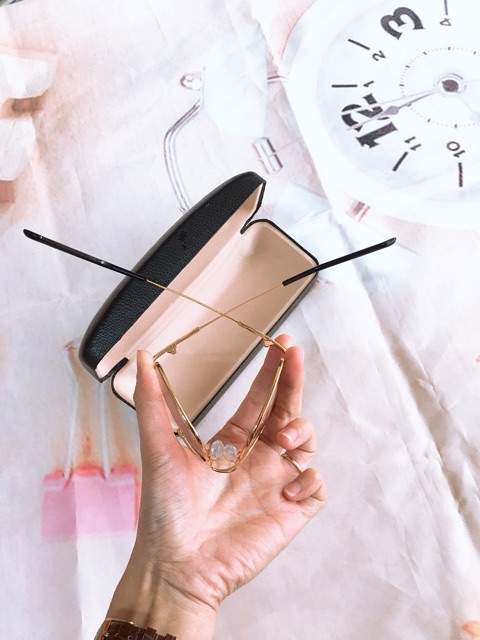 (Ảnh tự chụp) Kính Đổi Màu Mắt Chống tia UV Gọng Titan dẻo ko gãy | BigBuy360 - bigbuy360.vn