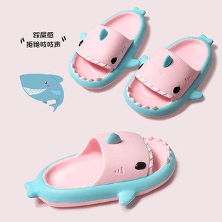 Dép đế xuồng giày hình cá mập ba chiều hai màu sắc thời trang mùa hè cho mẹ và bé