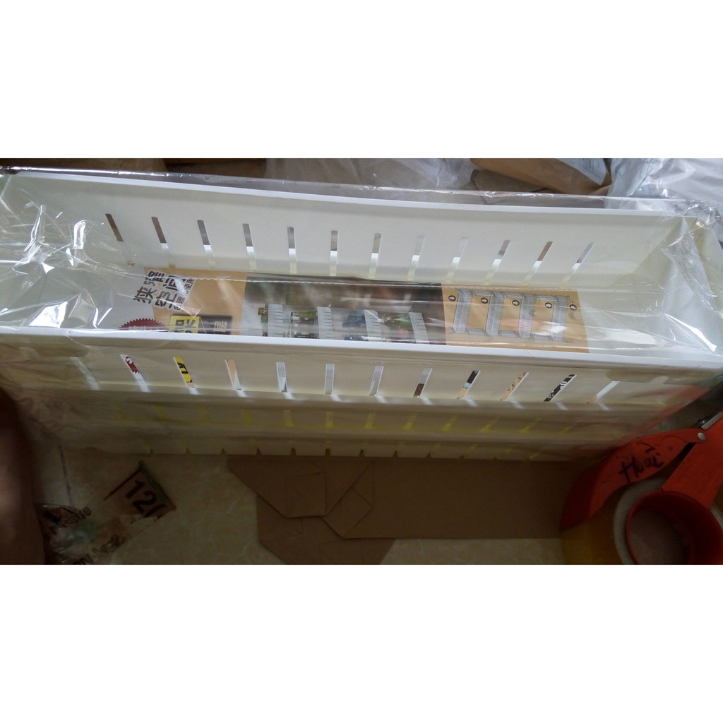 Kệ gia vị 3 tầng có bánh xe tiết kiệm diện tích