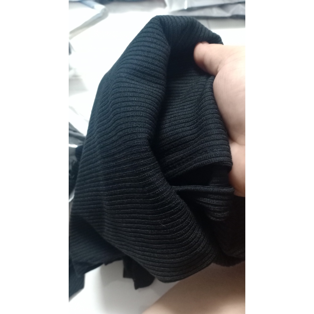 Váy ôm body nữ cổ tròn xẻ tà bên tay dài 1 màu đen chất thun gân mềm mịn co giãn tốt, váy ôm nữ bodyMIDORI247