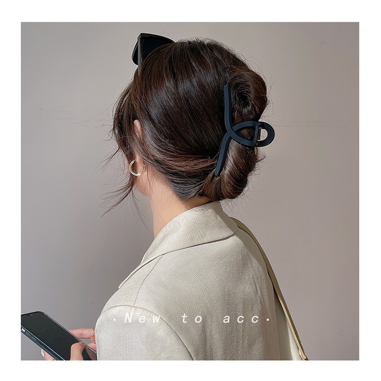 Kẹp tóc răng cá mập xinh xắn dành cho nữ