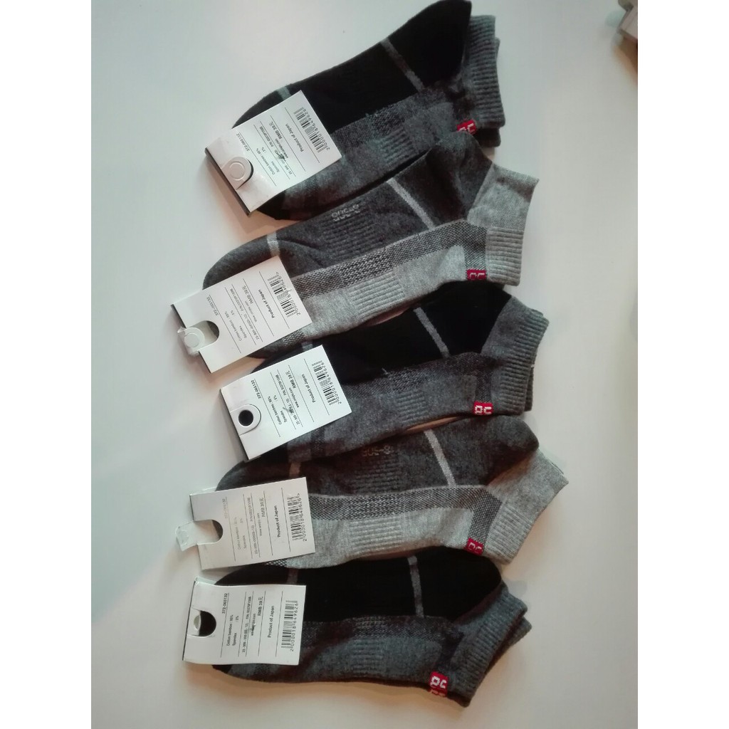 Tất Uniqlo nam cổ thường