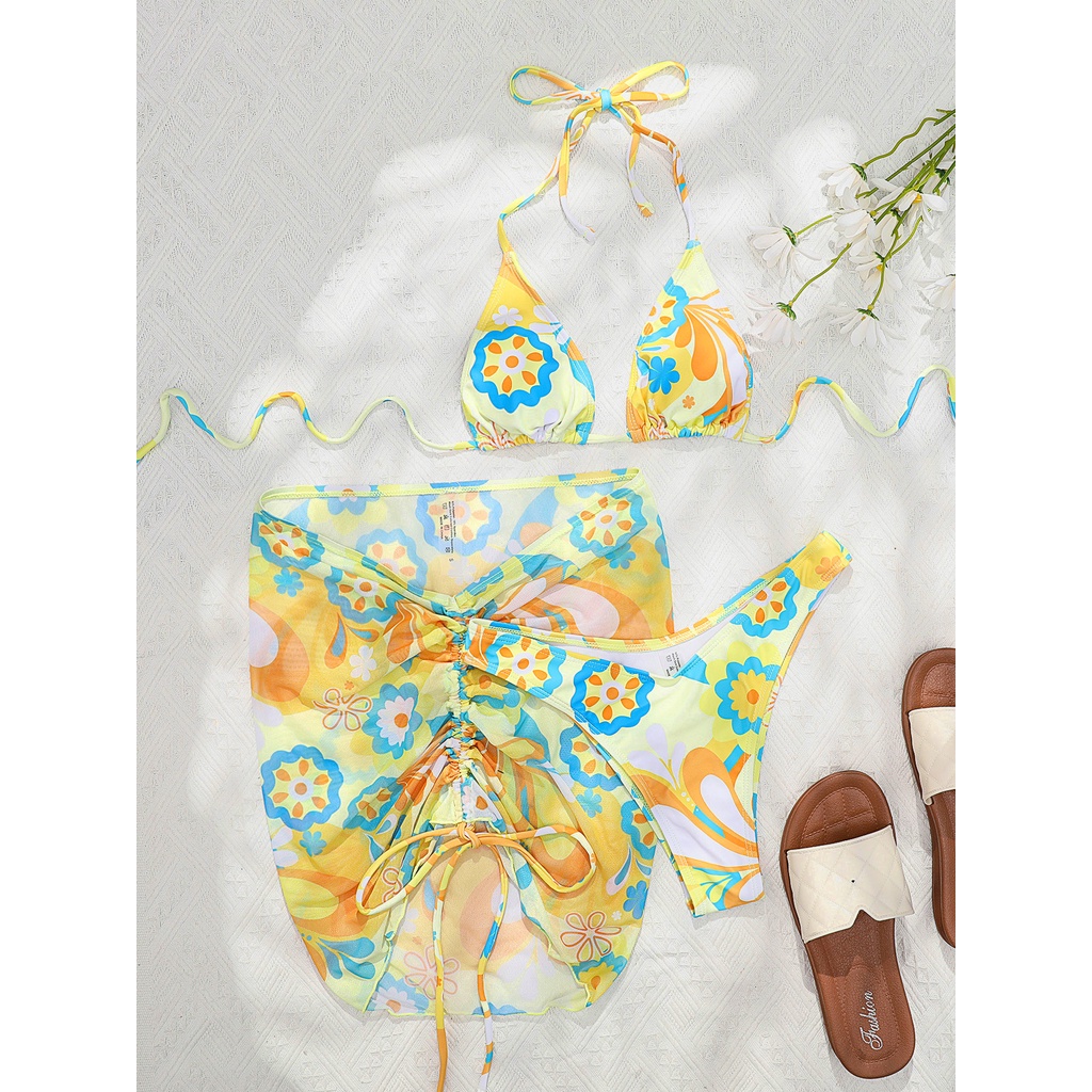 Bộ đồ bơi ba mảnh họa tiết hoa phong cách retro
 | BigBuy360 - bigbuy360.vn