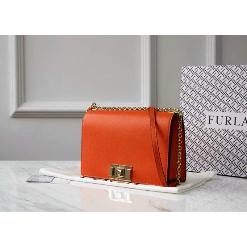 túi furla mẫu mới lên sàn