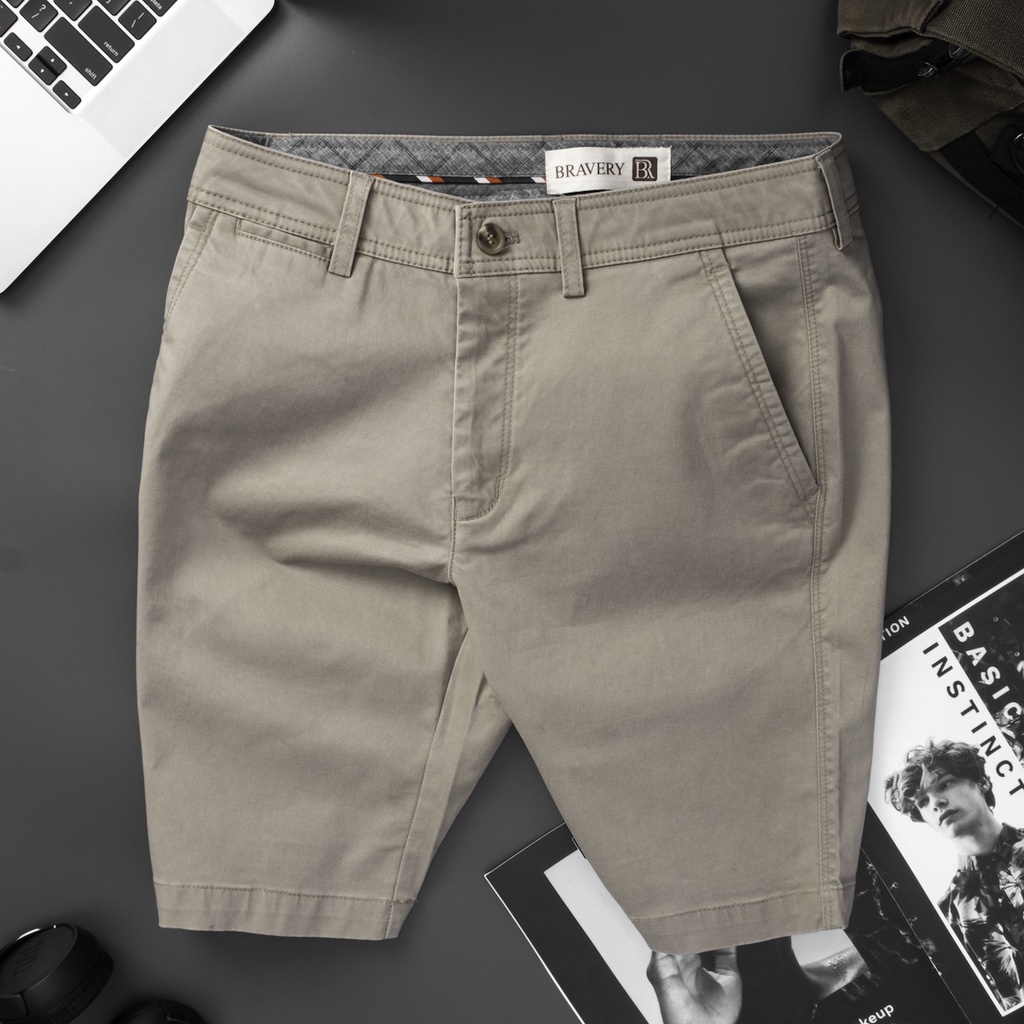 Quần short kaki nam Bravery Màu Cafe mềm mịn dày dặn, không nhăn, form regular fit - Bravery
