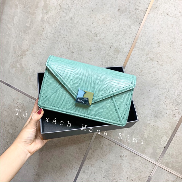 Túi đeo chéo nữ bì thư da kì nhông size 20 kèm tag gương Full box