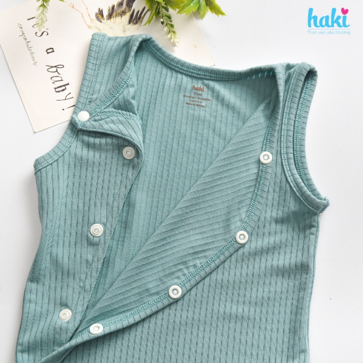 Bộ bodysuit sát nách, cài chéo vải gỗ sồi cao cấp siêu mềm mịn cho bé HAKI BM009