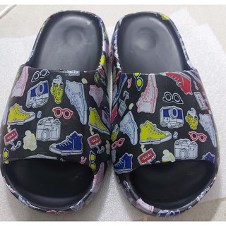 Dép bánh mì hình chuột mickey