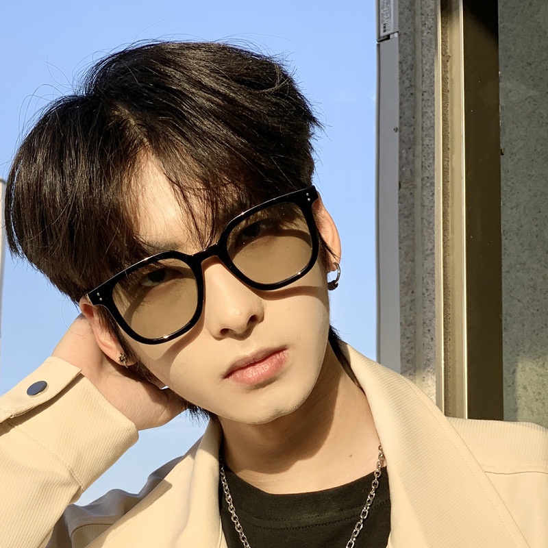 Kính Mát Gọng Vuông Trong Suốt Phong Cách retro Thời Trang Cho Nam Nữ