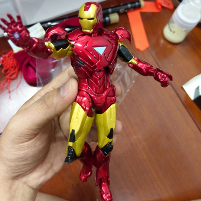 Mô hình Iron man rẻ nhất cao 17cm