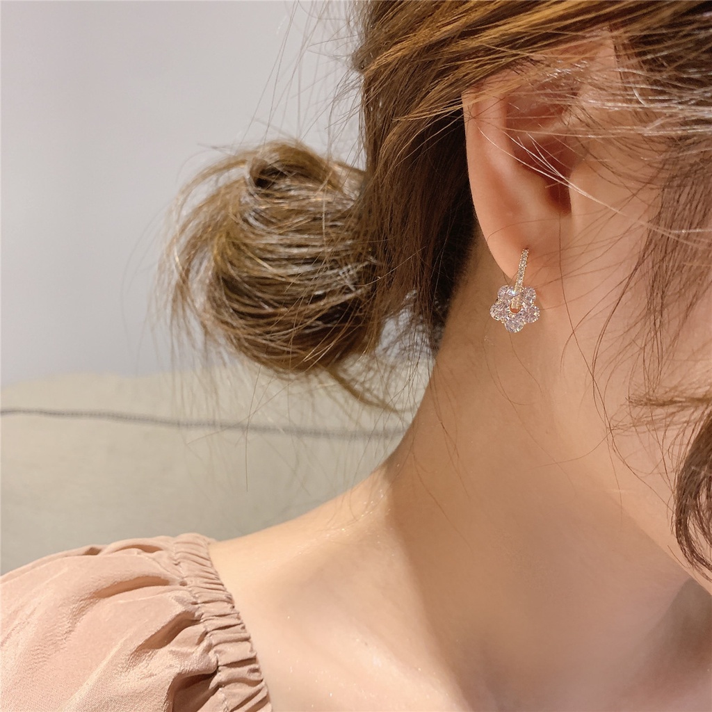Bông Tai Hình Hoa Mận Đính Đá Zircon Phong Cách Hàn Quốc Cho Nữ