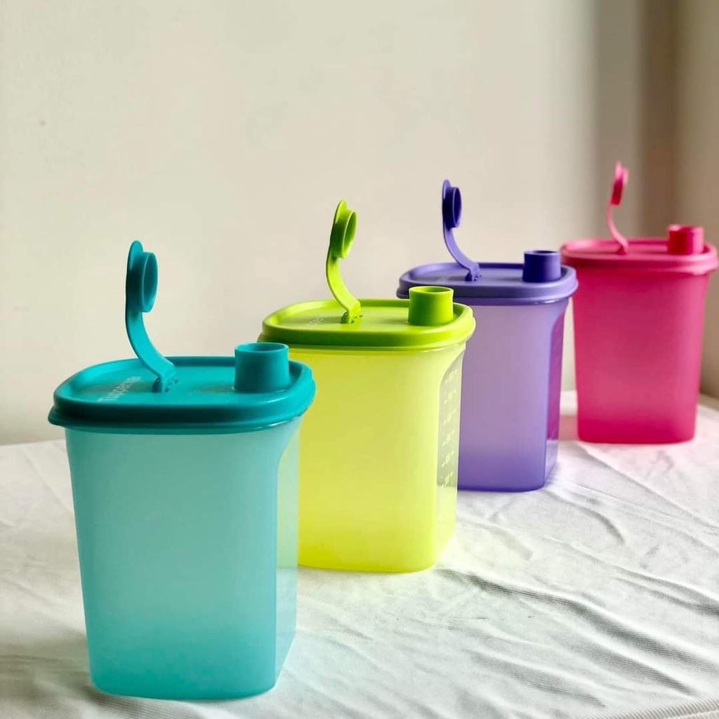 Bình nước Slim Line Pitcher 1L Tupperware vệ sinh dễ dàng để cánh tủ lạnh tiện lợi - Hàng chính hãng bảo hành trọn đời