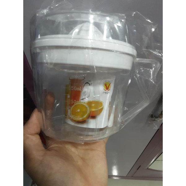 Ly vắt cam nhựa việt nhật có nắp