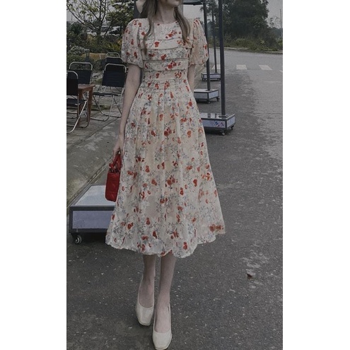 (Siêu Hót) Váy kem hoa đỏ xếp ly ngực  tay bồng tiểu thư điệu đà (kèm ảnh thật) | BigBuy360 - bigbuy360.vn