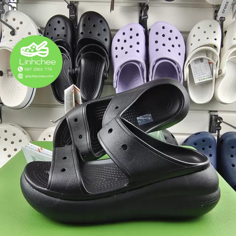 Dép lê Crocs quai ngang Classic Crush màu đen cho nữ cao 6cm