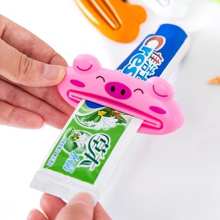 dụng cụ nặn kem đánh răng