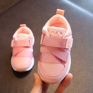 Giày thể thao quai dán TX đen 23