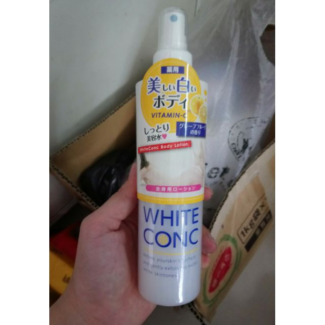 Xịt dưỡng thể White con c .