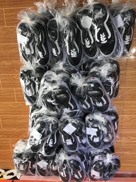 | GIÀY THỂ THAO V A N S KIỂU DÁNG TRẺ TRUNG | | BigBuy360 - bigbuy360.vn