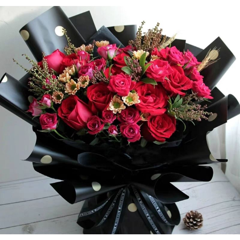 15 tờ Giấy bó hoa, gói nhựa viền ren - chấm bi