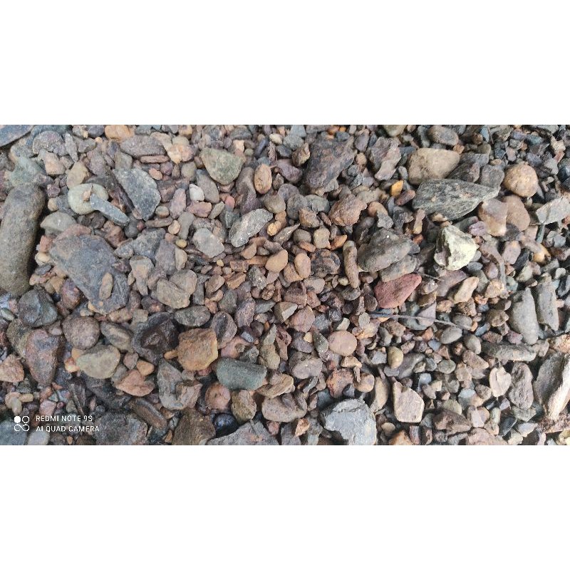Sỏi suối trải nền