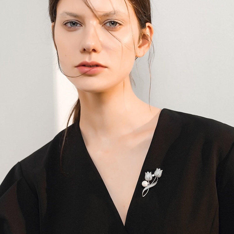 Ghim Cài Áo Hình Hoa Tulip Đính Ngọc Trai / Kim Loại Trang Nhã Thời Trang Cho Nữ