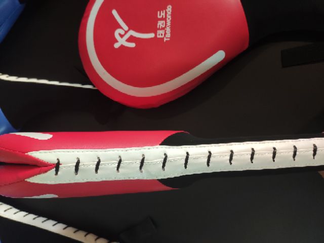 Vợt đá, đích Kép Taekwondo siêu cute