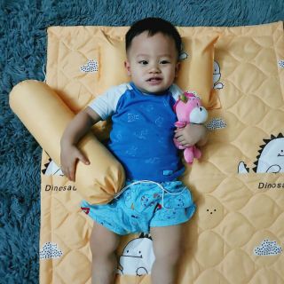 set chăn gối cho bé Gấu Pooh