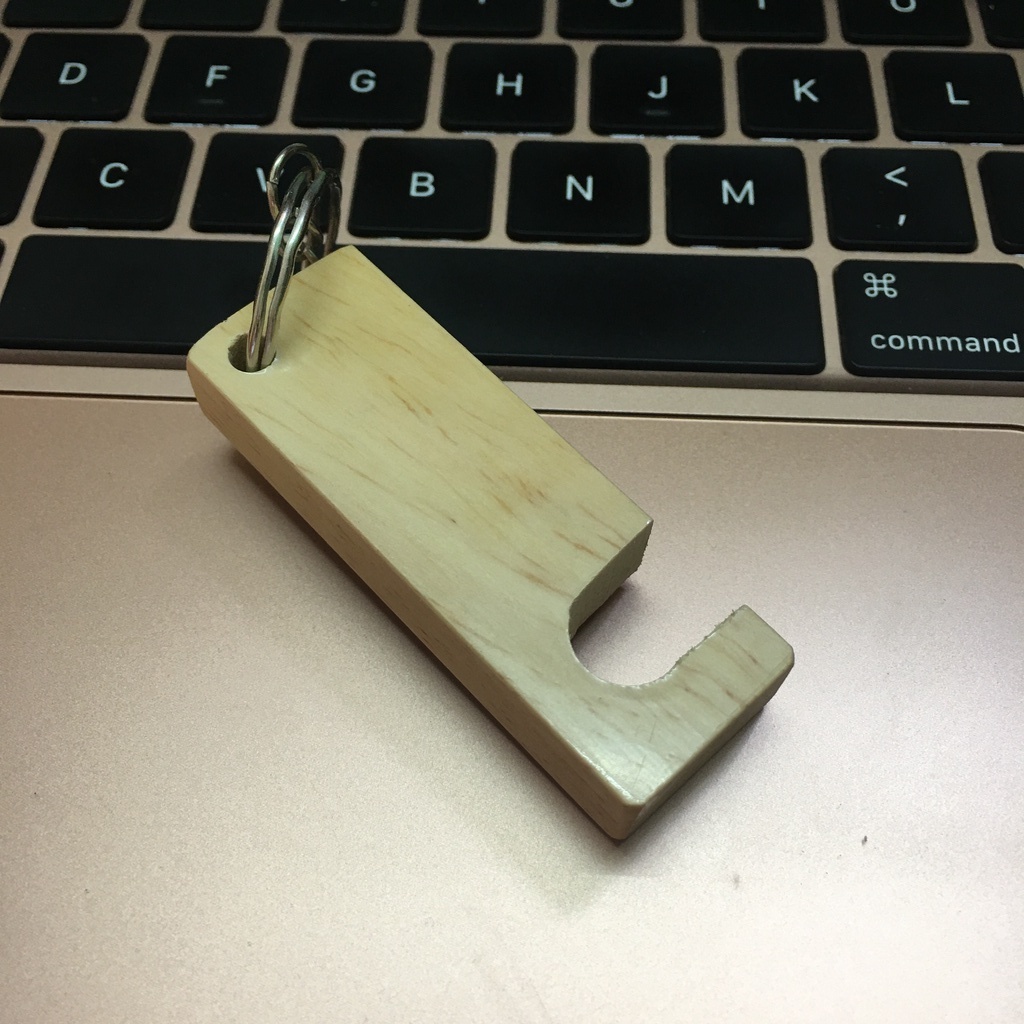 Móc khóa kiêm giá đỡ điện thoại bằng gỗ