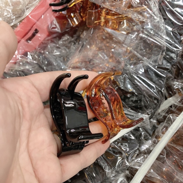 [QUÀ TẶNG] Kẹp Tóc Càng Cua Xinh Xắn (Giao màu ngẫu nhiên)