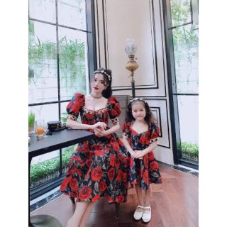 Sét mẹ con hoa hồng viền xích..cực sang chảnh nhé mấy nàng oeis...
