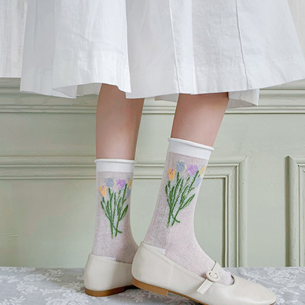 Tất Nữ Thêu Họa Tiết Hoa Phía Sau