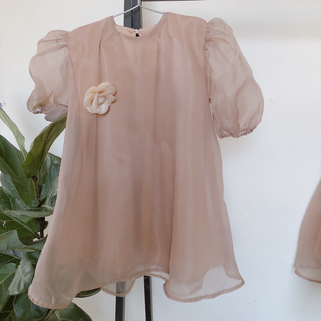 ÁO BẦU DƯỚI 65KG SIZE M,L CÓ LÓT TRONG KÈM HOA CÀI MÀU TRẮNG, NUDE CHẤT TƠ OGANZA | BigBuy360 - bigbuy360.vn