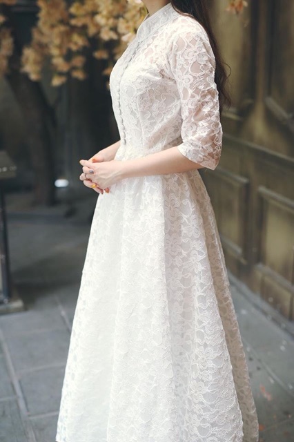 Đầm cưới kín đáo nhẹ nhàng