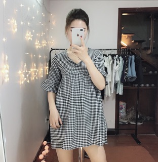 Váy suông kẻ