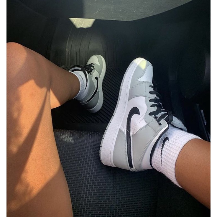 Giày Nike Jordan 1 Mid Light Smoke Grey Chính Hãng💙SIMPLE SNEAKER💙Jordan 1 Smoke Grey Giày Thể Thao Unisex