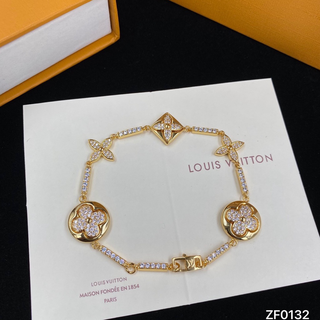 Vòng tay mạ bạc 925 mặt chữ V thời trang