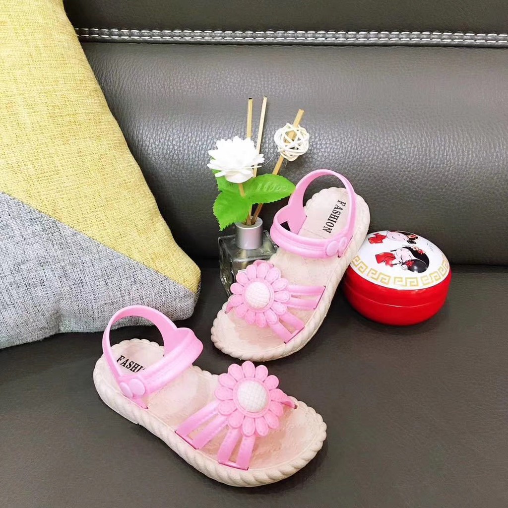 Sandal hoa mai quai dán cực mềm dẻo chống nước cho bé gái đi học