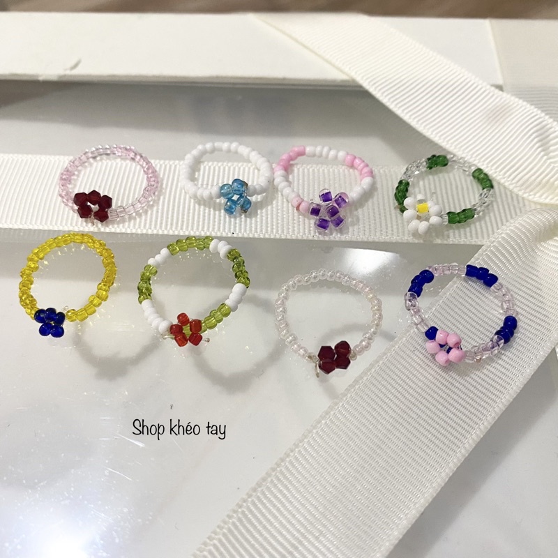 Nhẫn hạt cườm đính hoa (có chọn mẫu)