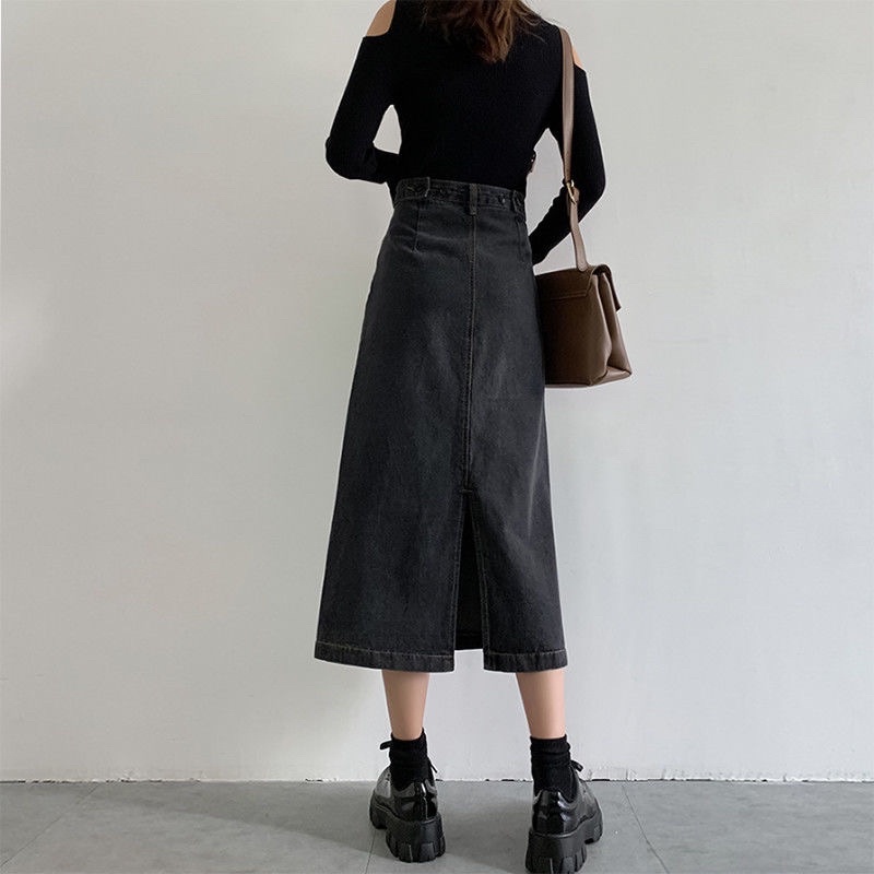 Chân Váy Bò Dài Màu Đen Cài Khuy Xẻ Tà Sau Nữ Tính Black Denim Long Skirts  - 𝑙𝑒𝑚𝑜𝑛𝑎 𝑠𝑡𝑢𝑑𝑖𝑜