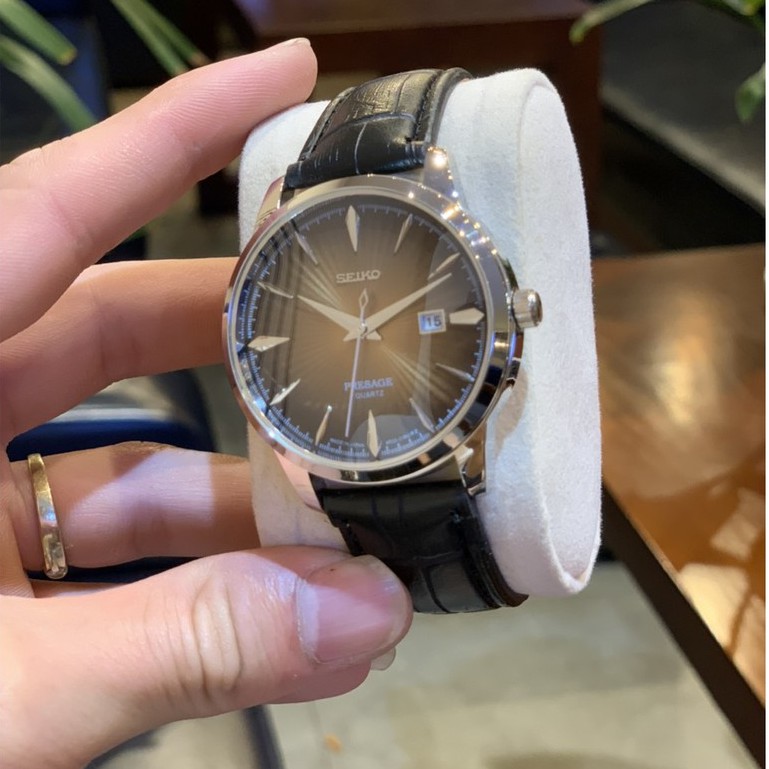 Đồng hồ nam seiko chính hãng ,dây da đẹp xuất sắc màu đen và nâu .mặt tròn hàng Authentic cao cấp .full box