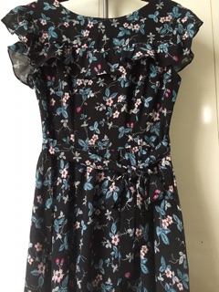 Đầm voan hoa midi kèm belt